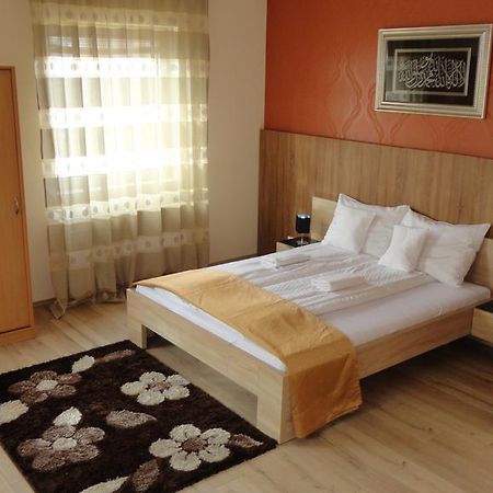 Hotel Centrum Сегед Екстериор снимка