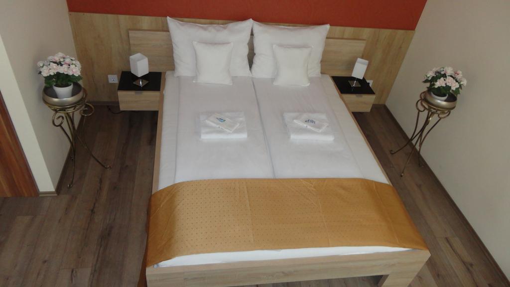 Hotel Centrum Сегед Екстериор снимка