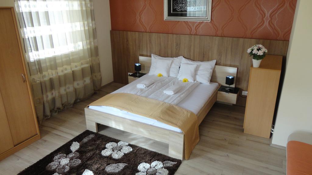 Hotel Centrum Сегед Екстериор снимка